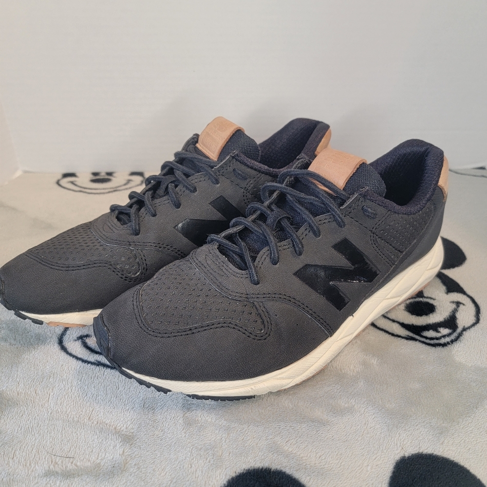 New Balance Women's Size 8